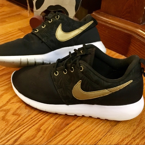 nike roshe one print gs